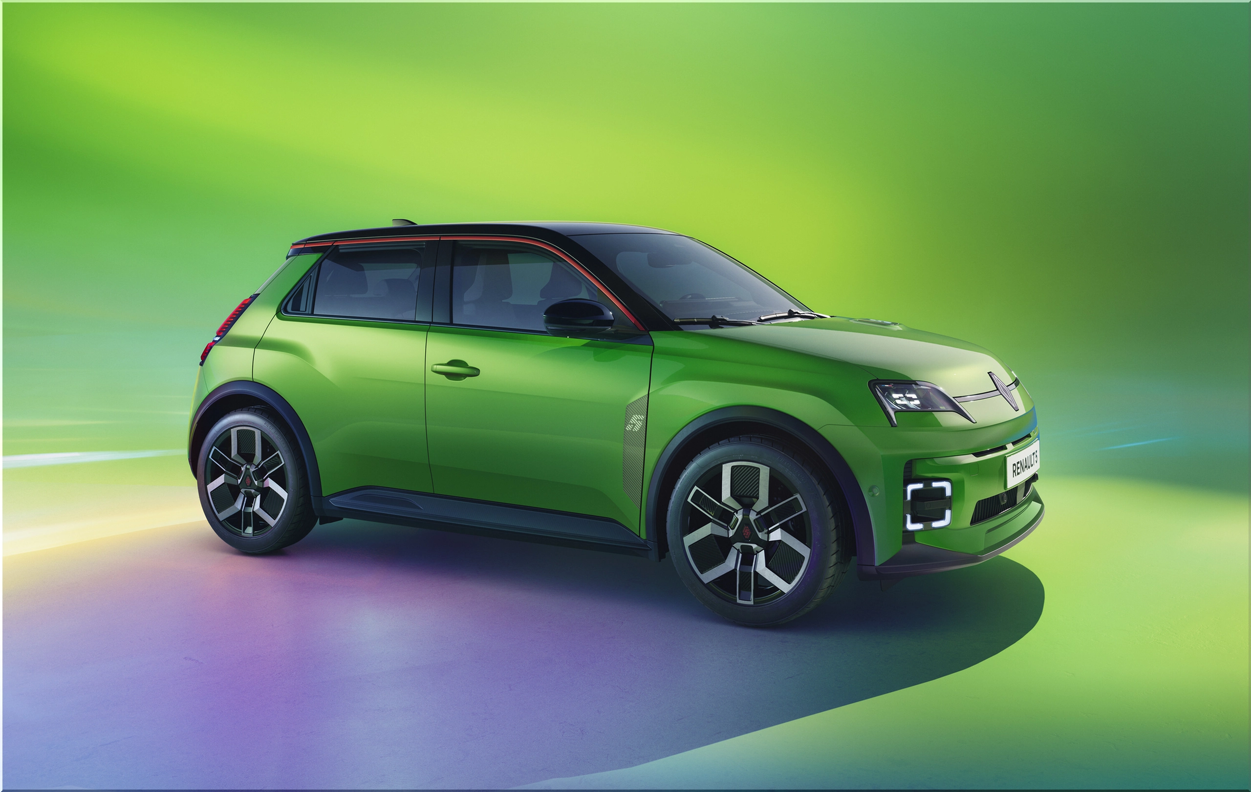 The 2025 Renault 5 ETech A Futuristic Electric Hatchback Panorica