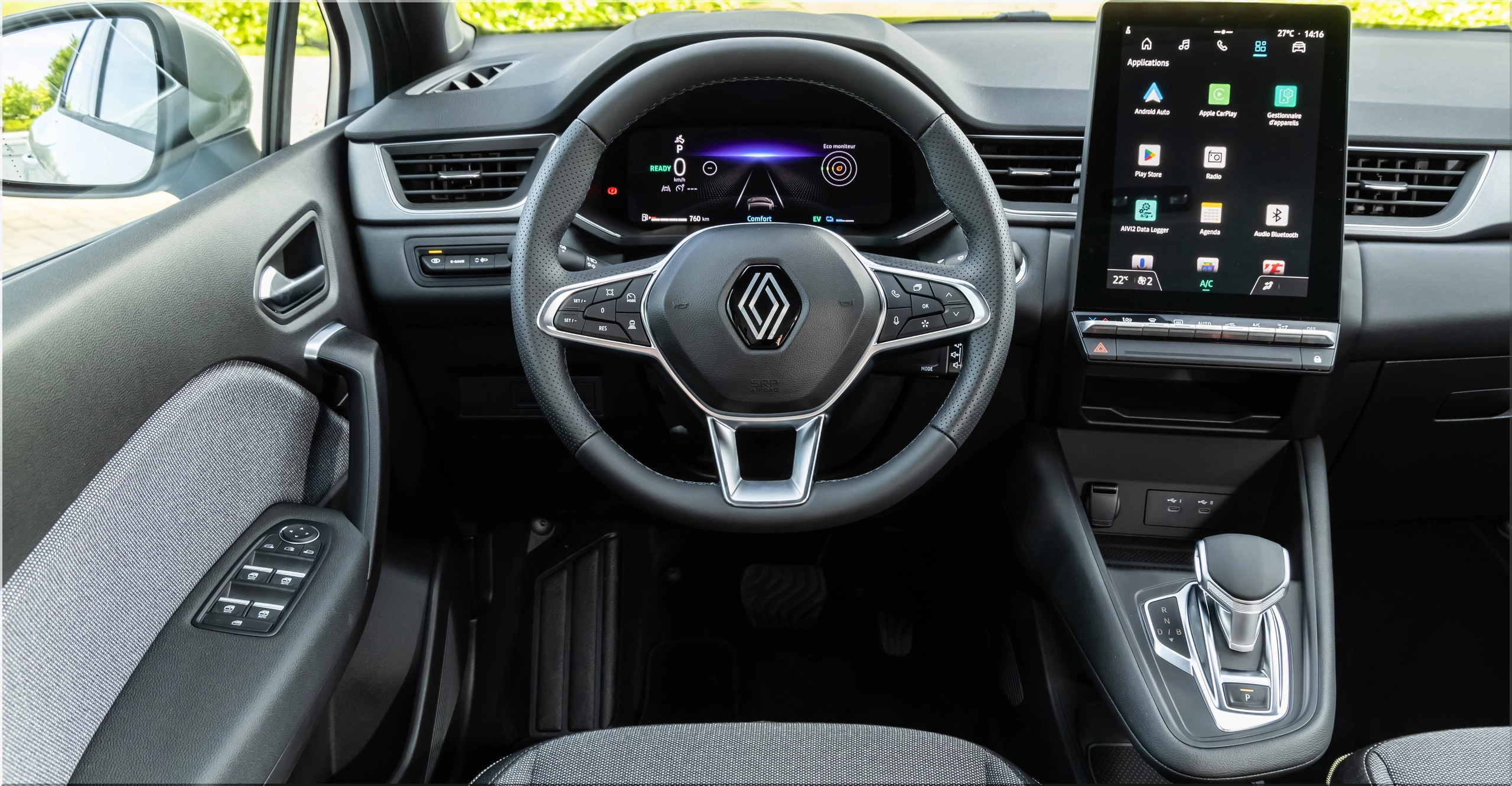 The All New Renault Captur E Tech Green Performance City Comfort 