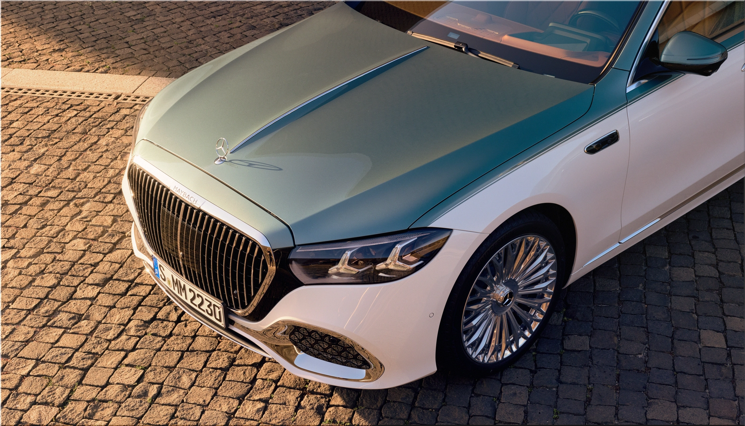 mercedes-maybach-s-class-2027-debuts-with-mb-os-luxury-tech-panorica