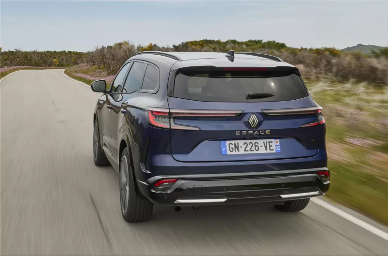 Renault Espace E-Tech 200