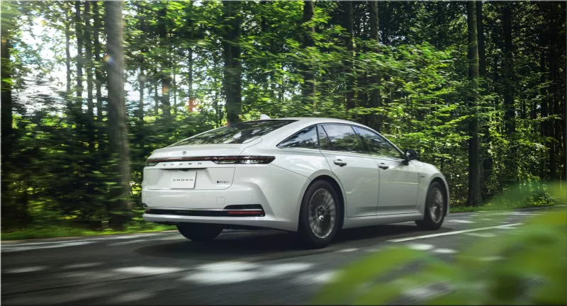 Toyota Crown Hybrid