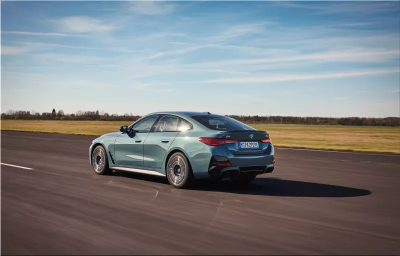 2025 BMW i4