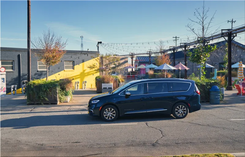 2025 Chrysler Pacifica Hybrid
