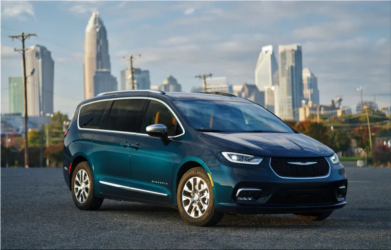 2025 Chrysler Pacifica Hybrid