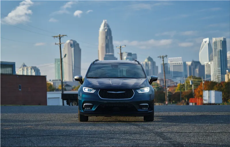 2025 Chrysler Pacifica Hybrid