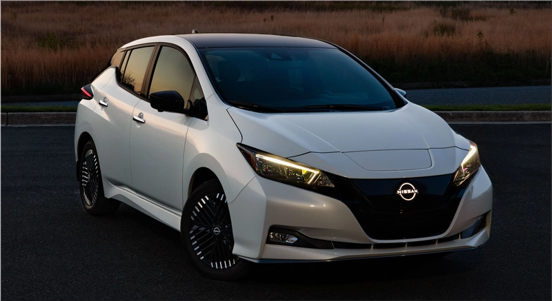 2025 Nissan LEAF