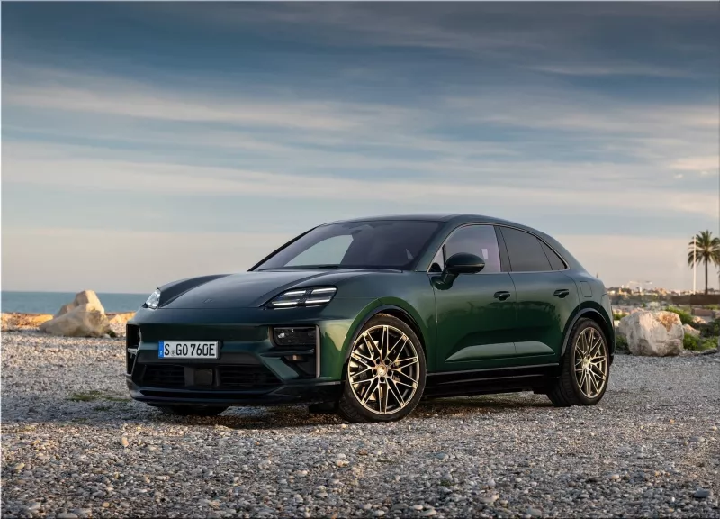 2025 Porsche Macan Turbo