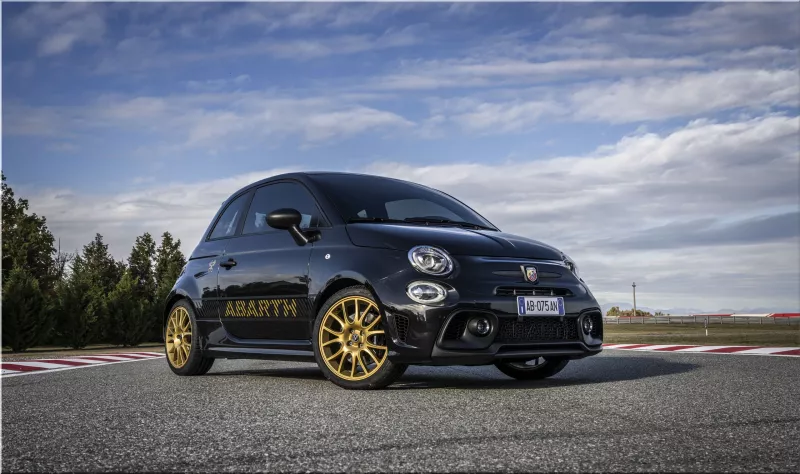 Abarth 695 75° Anniversario