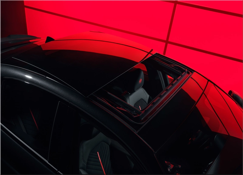Alfa Romeo Giulia Edizione Luna Rossa