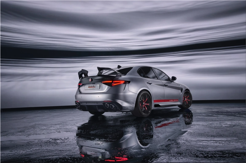 Alfa Romeo Giulia Quadrifoglio Luna Rossa