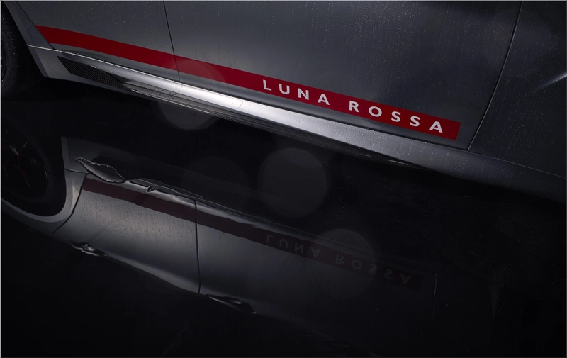 Alfa Romeo Giulia Quadrifoglio Luna Rossa