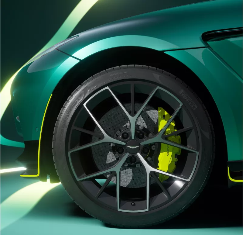 Aston Martin DBX707 AMR24