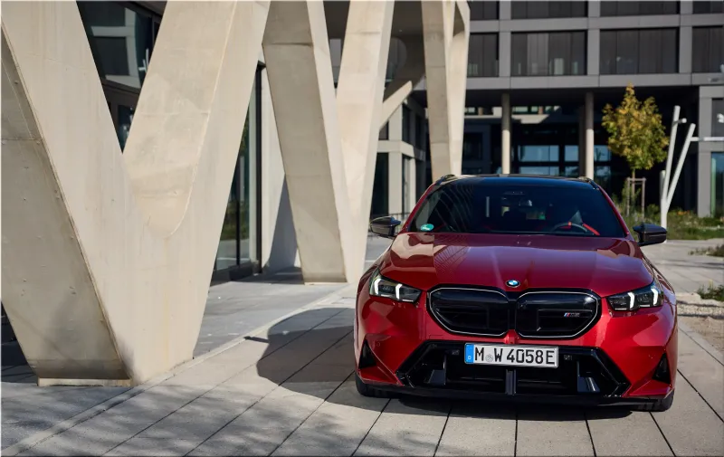 2025 BMW M5 Touring Dragon Fire Red
