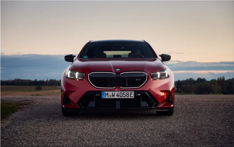 2025 BMW M5 Touring Dragon Fire Red