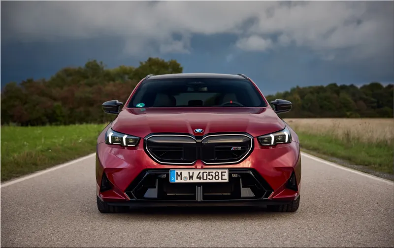 2025 BMW M5 Touring Dragon Fire Red