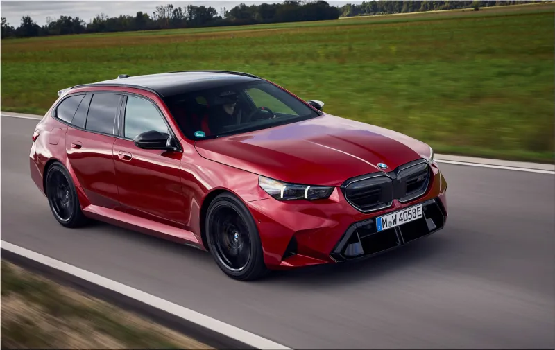 2025 BMW M5 Touring Dragon Fire Red