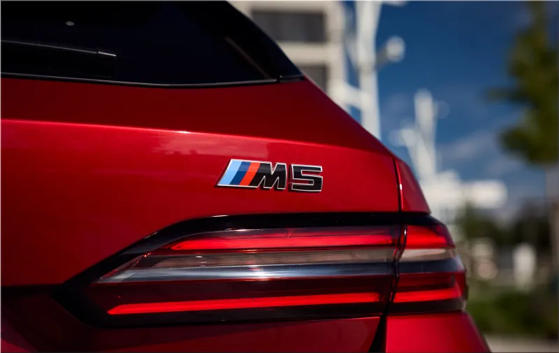 2025 BMW M5 Touring Dragon Fire Red