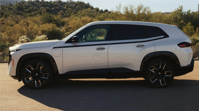BMW XM Plug-in Hybrid