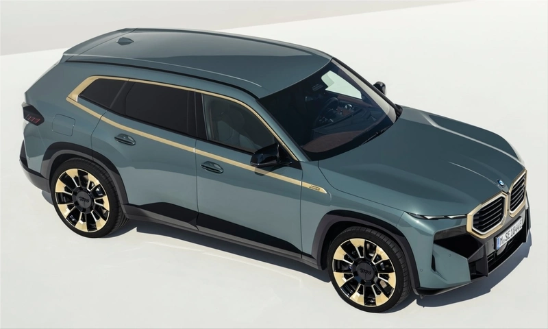 BMW XM Plug-in Hybrid