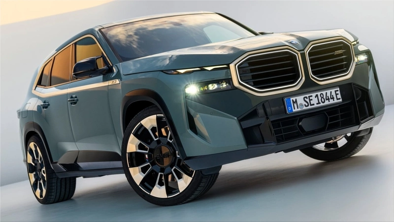 BMW XM Plug-in Hybrid
