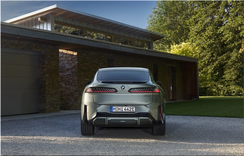 BMW iX4 M60 xDrive