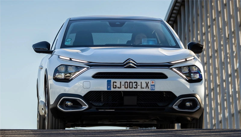 Citroen e-C4 X