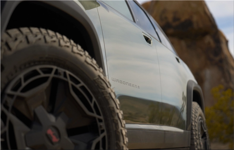 Jeep Wagoneer S Trailhawk
