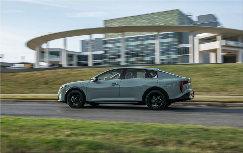 Kia K4