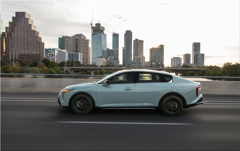 Kia K4