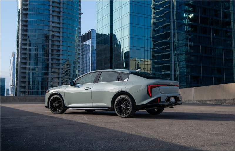 Kia K4