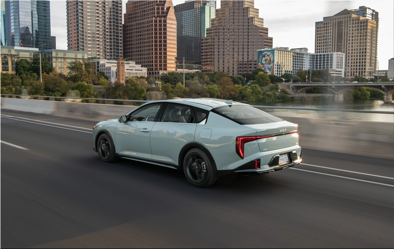 Kia K4