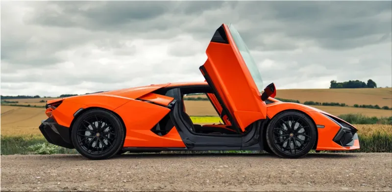 Lamborghini Revuelto PHEV