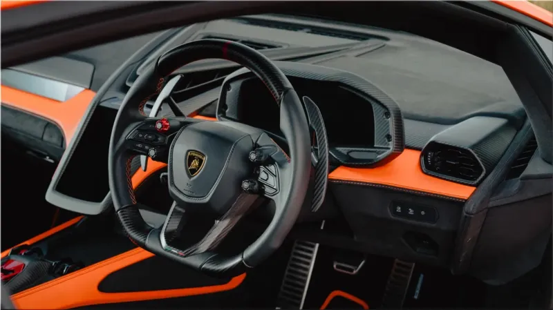Lamborghini Revuelto PHEV