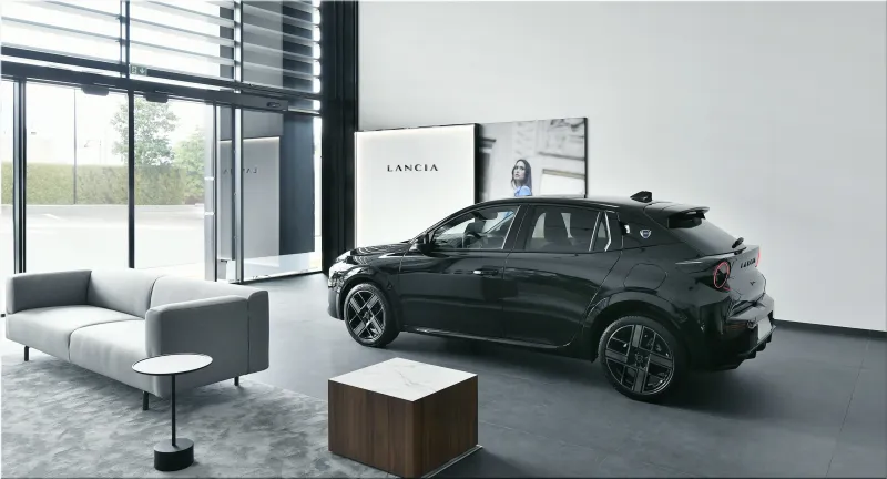 Lancia showrooms in Paris and Barcelona