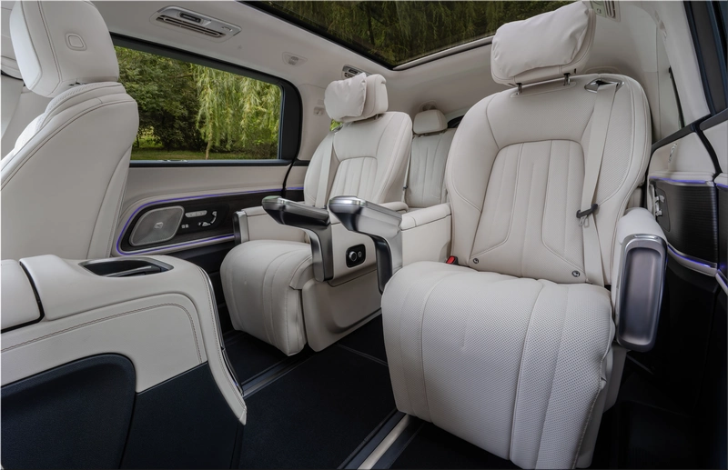 Mercedes-Benz VLE 300 electric van