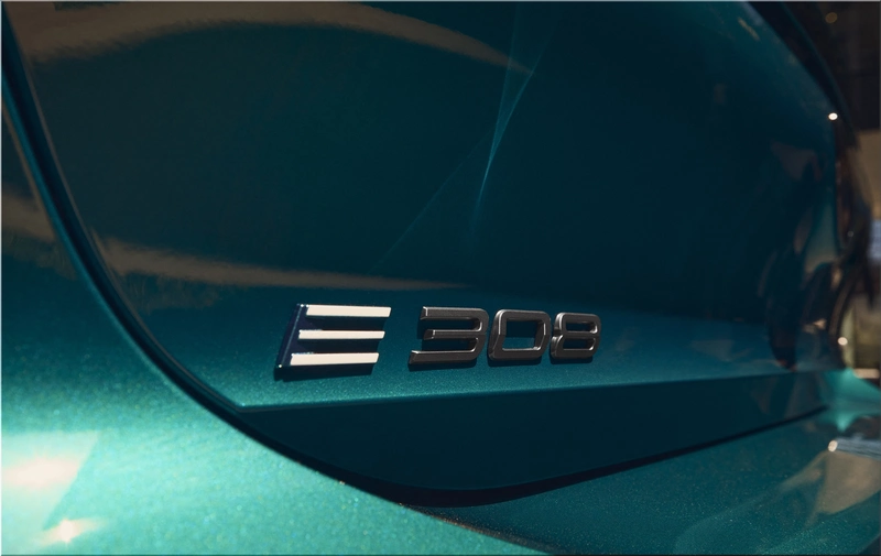 Peugeot E-308