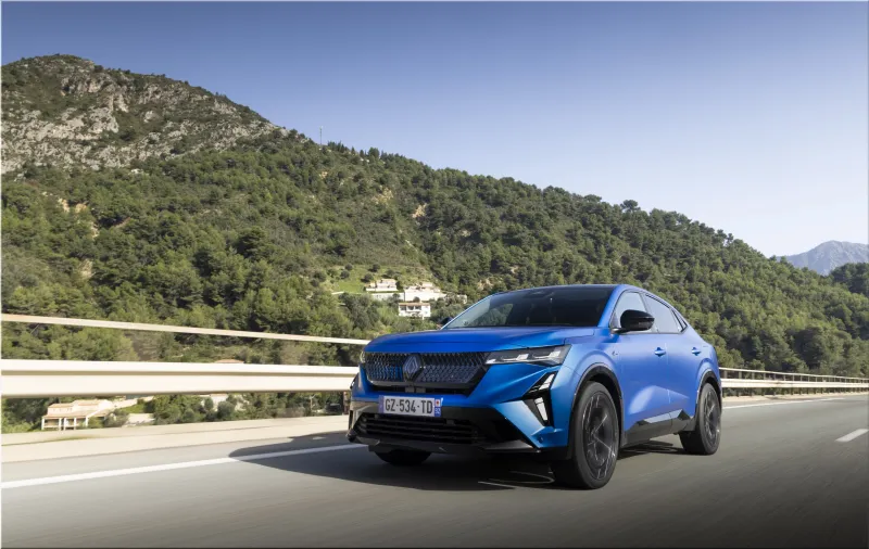 Renault Rafale E-Tech 4x4 300 HP