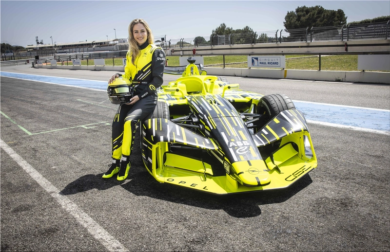 Sophia Flörsch, Opel GSE Formula E Team