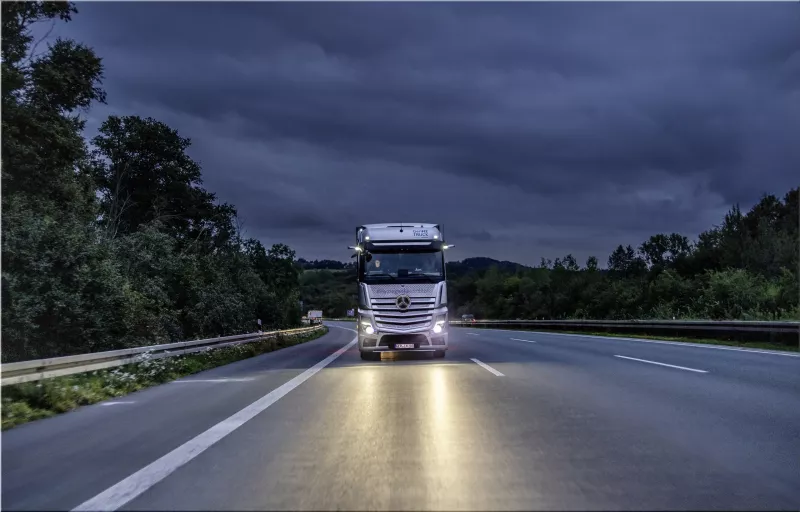 Mercedes-Benz GenH2 Truck