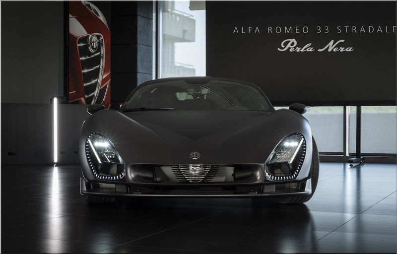 Alfa Romeo 33 Stradale Perla Nera