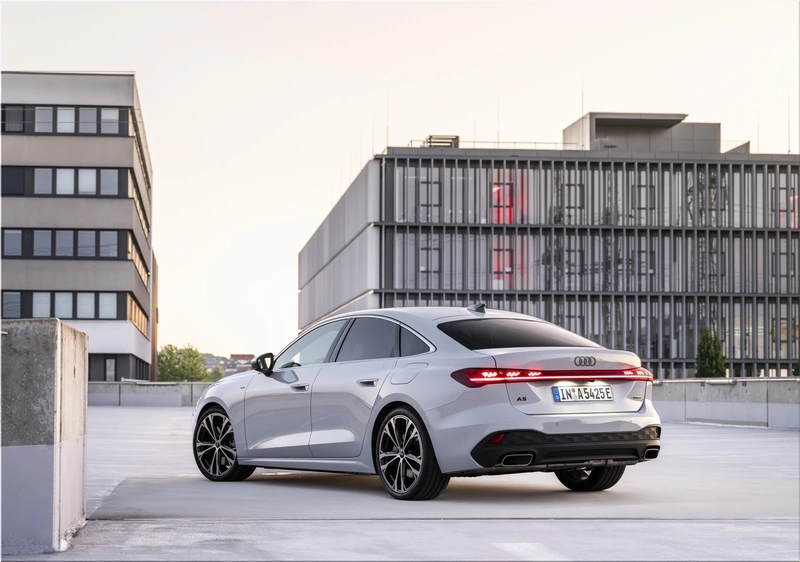 Audi A5 e-hybrid quattro
