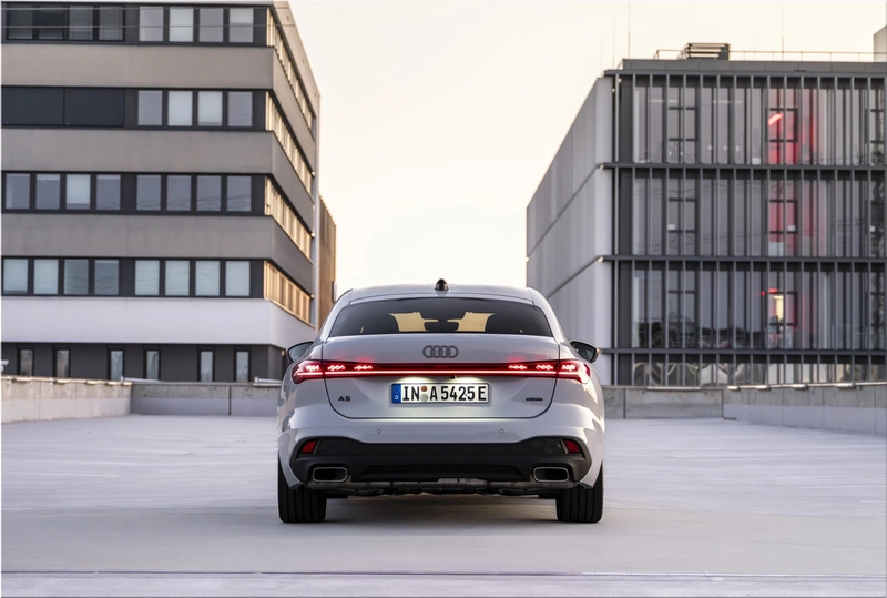 Audi A5 e-hybrid quattro