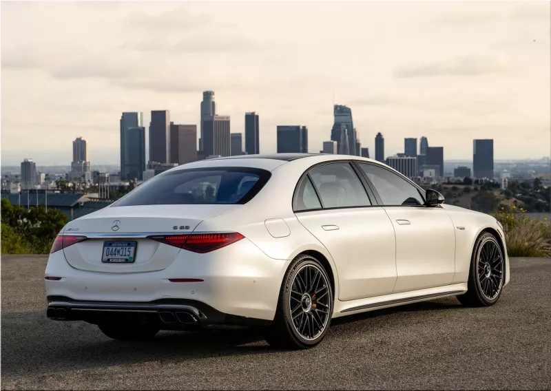 Mercedes-Benz S63 AMG E Performance