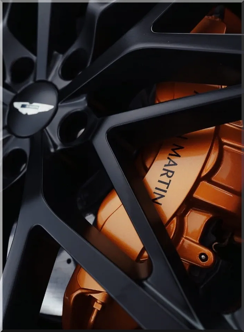 Aston Martin Valen