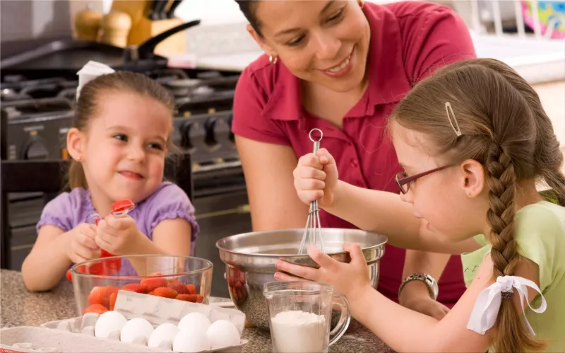 child learn cooking skills