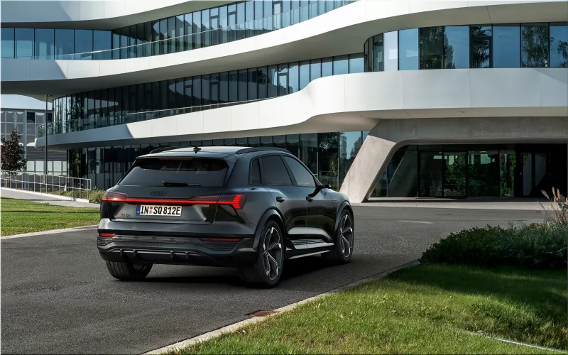 2024 Audi SQ8 e-tron