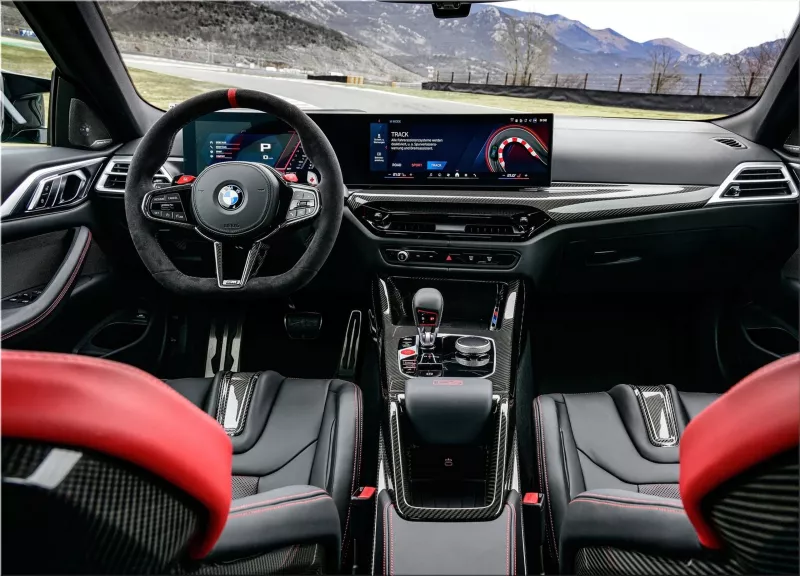 BMW M4 CS