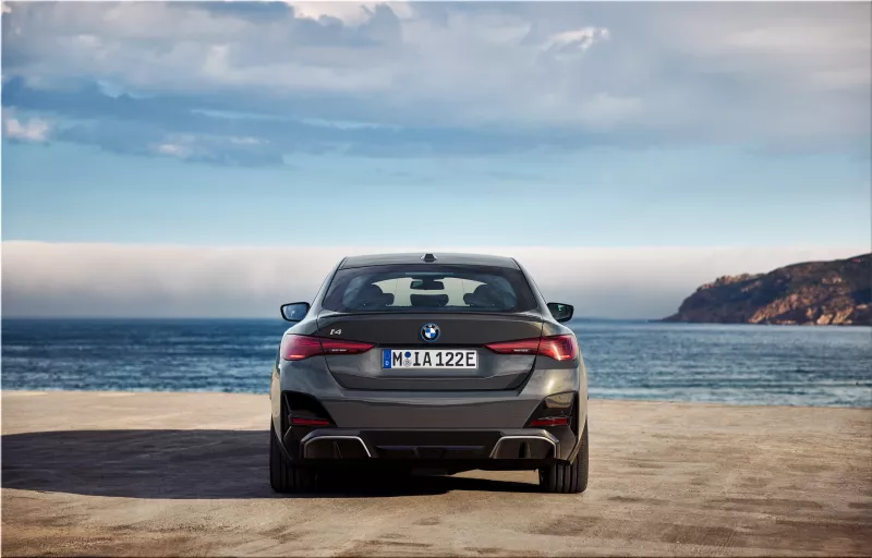 2025 BMW i4