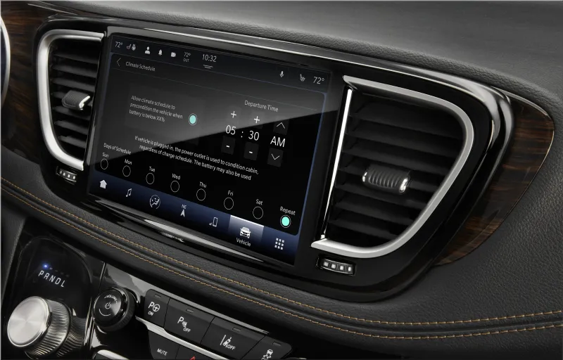 2025 Chrysler Pacifica Hybrid