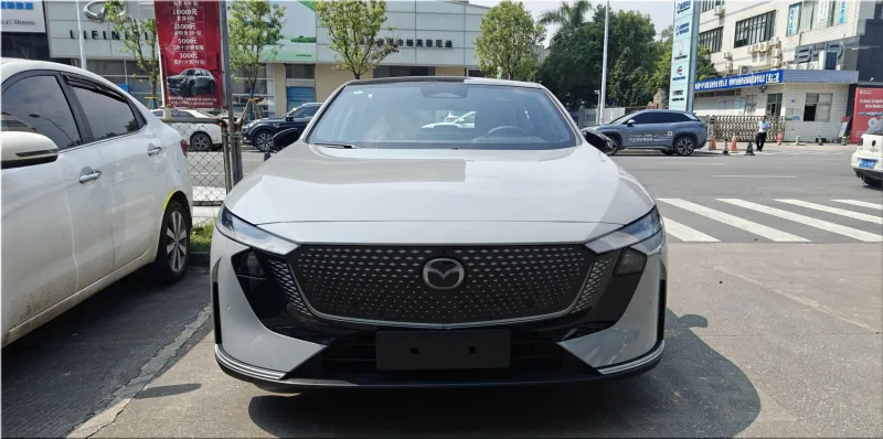 Mazda EZ-6